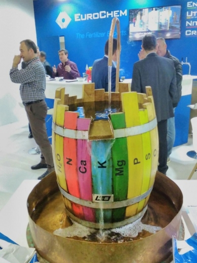 &Epsilon;&delta;&alpha;&phi;&omicron;&beta;&epsilon;&lambda;&tau;&iota;&omega;&tau;&iota;&kappa;έ&sigmaf; &mu;&epsilon;&lambda;έ&tau;&epsilon;&sigmaf;:&tau;&omicron; &mu;έ&lambda;&lambda;&omicron;&nu; &tau;&eta;&sigmaf; &alpha;&gamma;&rho;&omicron;&tau;&iota;&kappa;ή&sigmaf; &pi;&alpha;&rho;&alpha;&gamma;&omega;&gamma;ή&sigmaf;