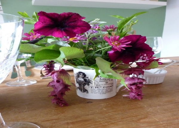 &Kappa;&alpha;&lambda;&lambda;&iota;&tau;&epsilon;&chi;&nu;&iota;&kappa;ό &chi;&epsilon;&iota;&rho;&omicron;&pi;&omicron;ί&eta;&tau;&omicron; &delta;&omicron;&chi;&epsilon;ί&omicron; &sigma;&tau;&omicron;&lambda;&iota;&sigma;&mu;έ&nu;&omicron; &mu;&epsilon; &alpha;&pi;&lambda;ά &lambda;&omicron;&upsilon;&lambda;&omicron;ύ&delta;&iota;&alpha; &tau;&omicron;&upsilon; &alpha;&gamma;&rho;&omicron;ύ 